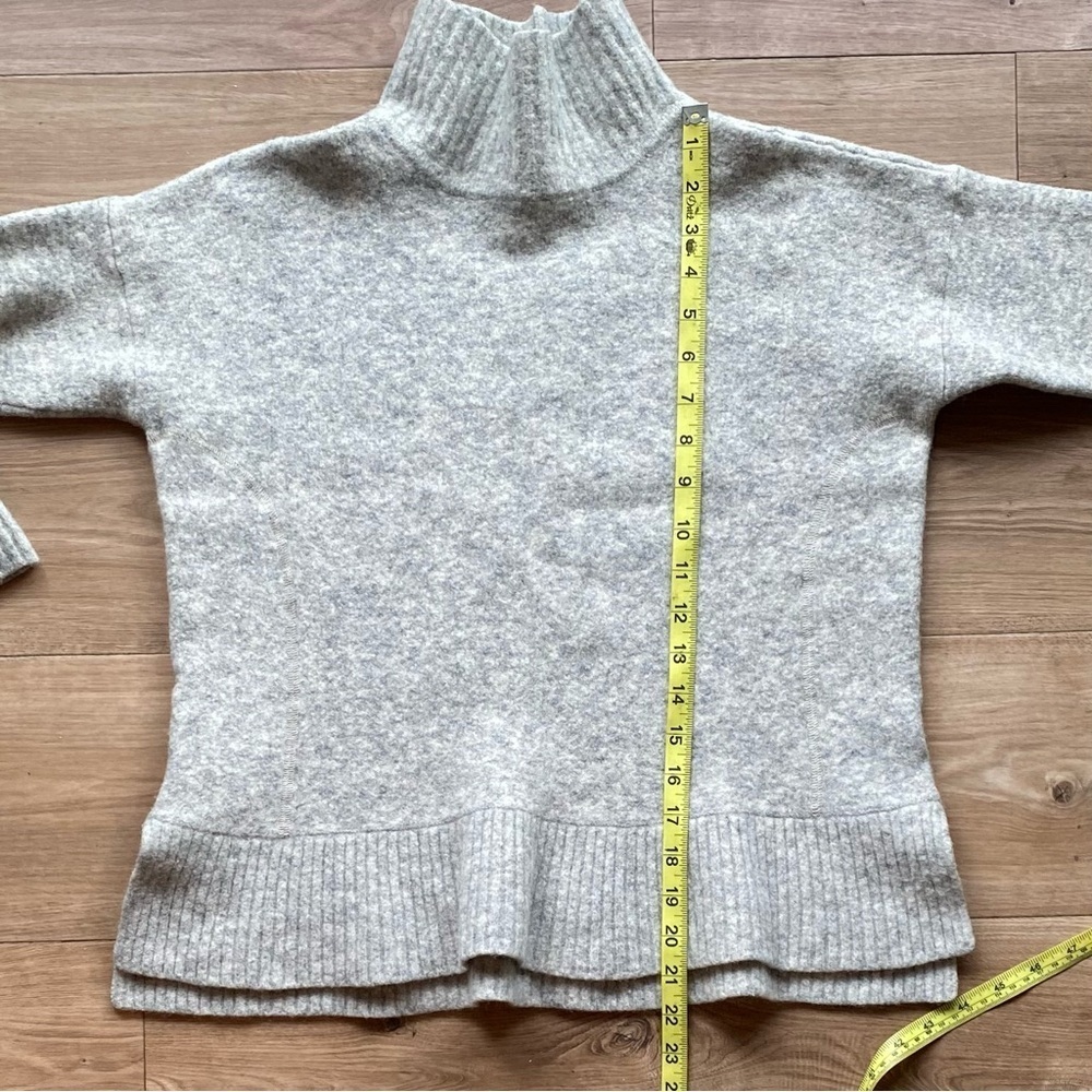 Club Monaco Mock Neck Sweater - Picture 4 of 8
